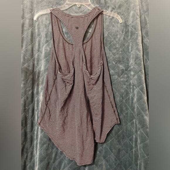 Women's Lululemon Athletica Striped Tank Top Size 8 - Picture 4 of 5